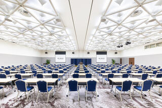 株式会社２４０design studio の求人転職情報その3