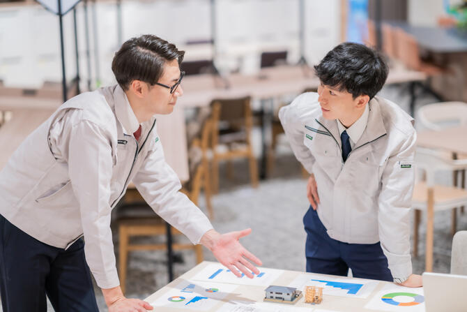 【工務店 vs ハウスメーカー】転職はどちらが最適？違いや特徴を徹底比較